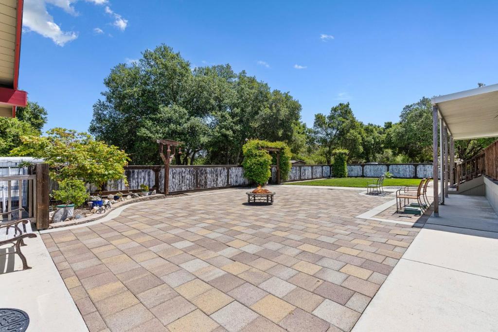 3485 Stable Lane