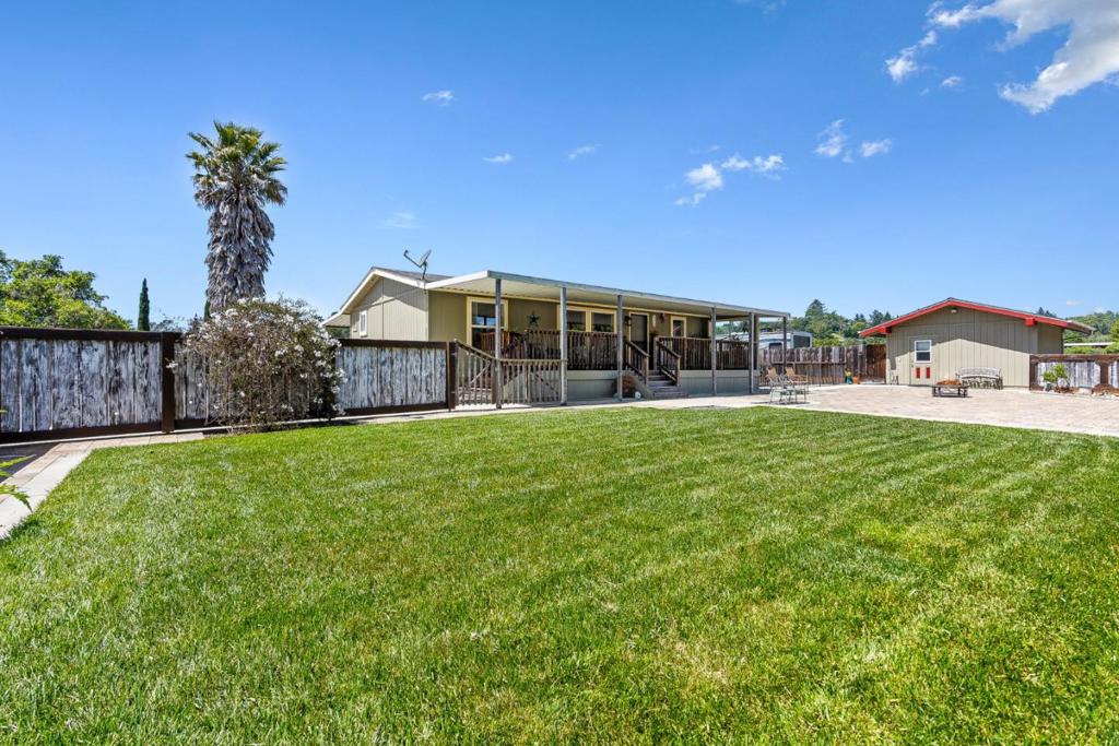 3485 Stable Lane