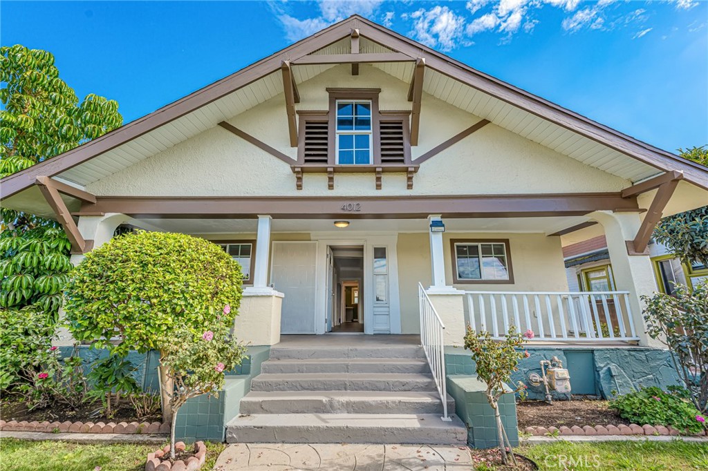 4012 S Budlong Avenue