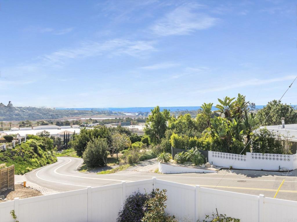 1858 Avocado Rd