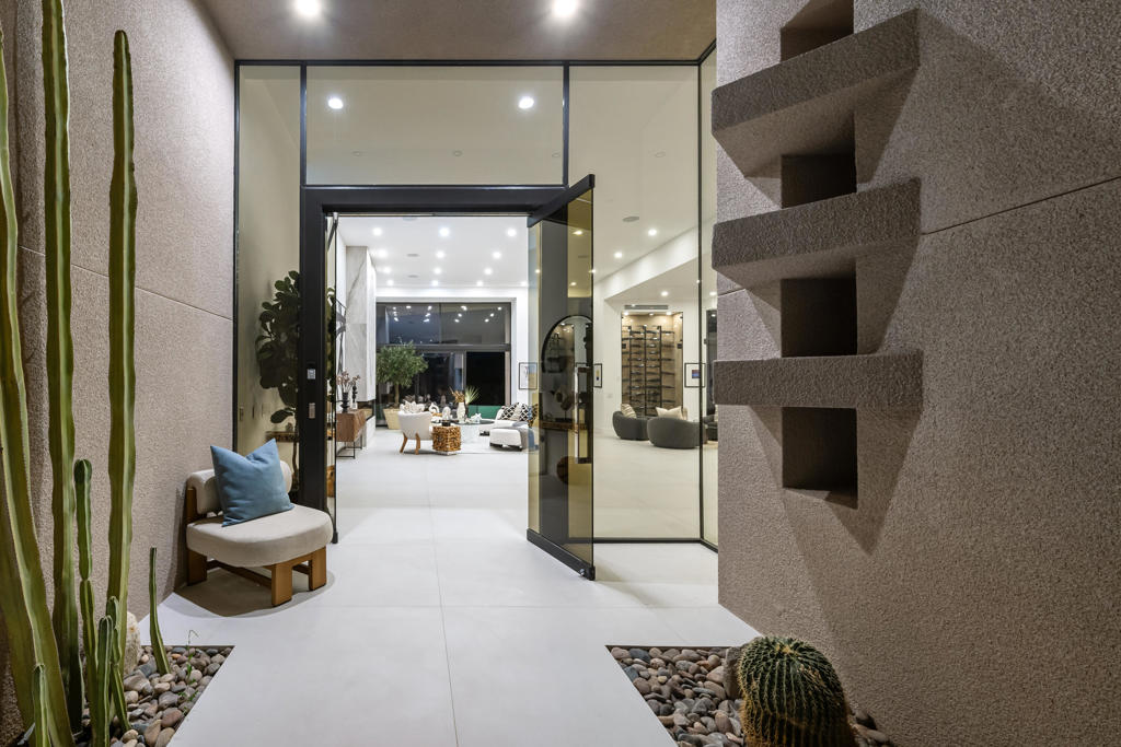 160 Kiva Drive