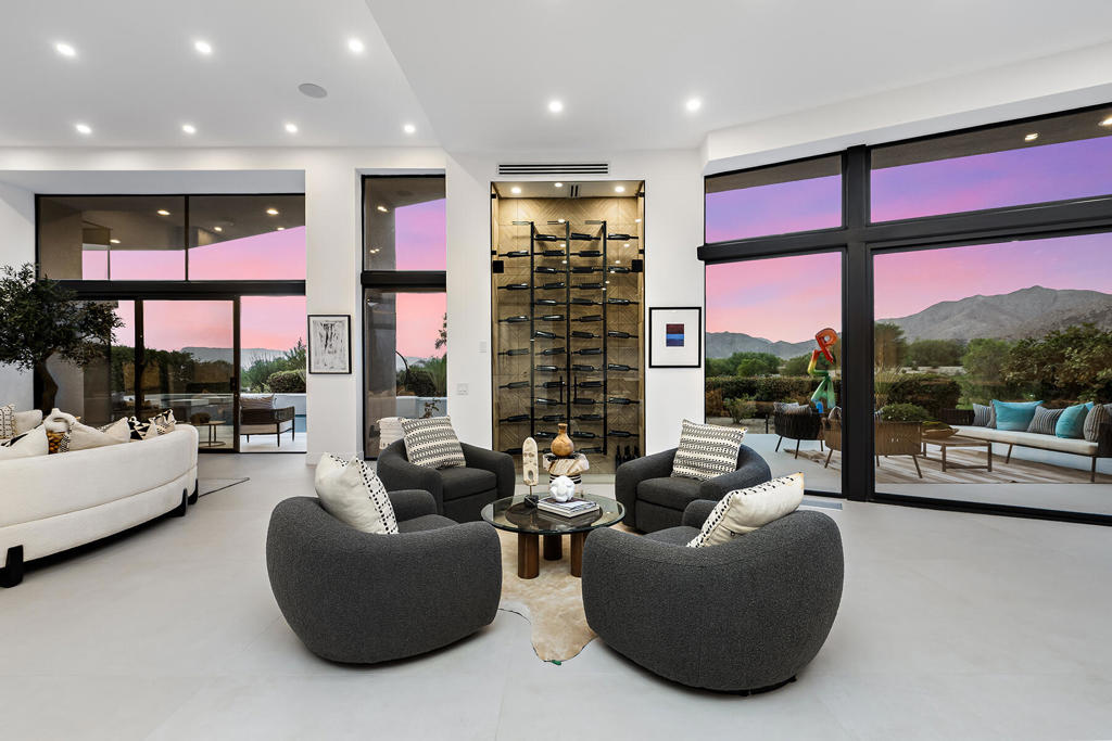 160 Kiva Drive