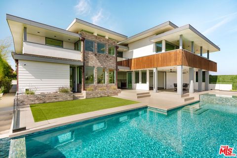 934 1st Street Manhattan Beach CA 90266