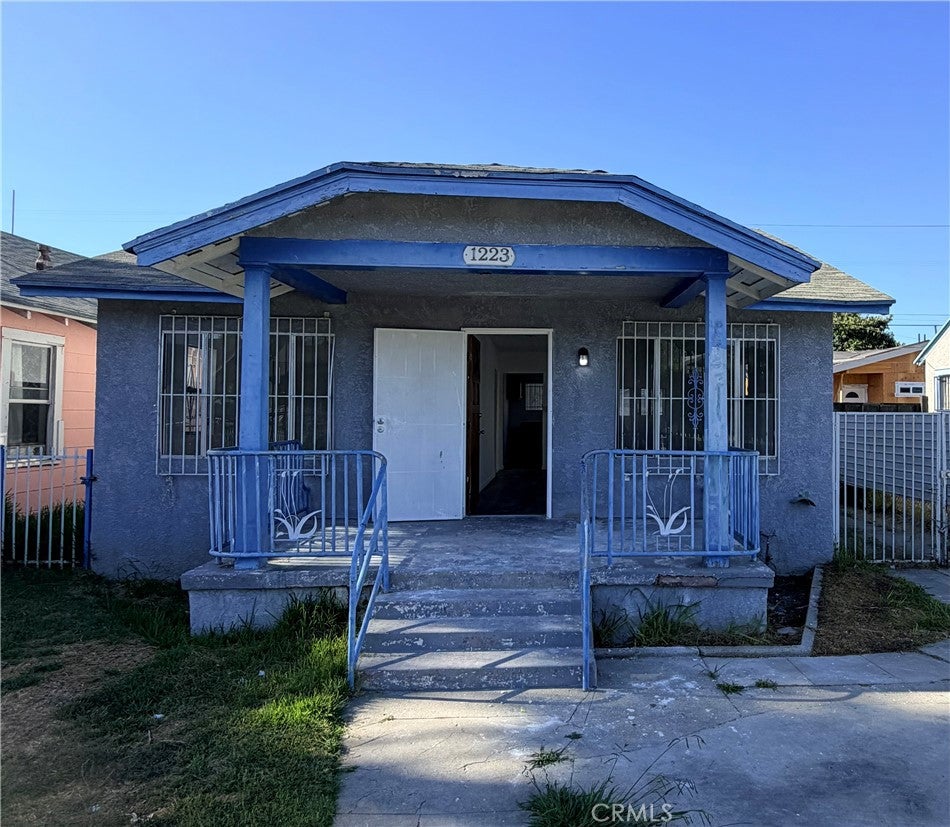 1223 W 69th ST, Los Angeles CA 90044