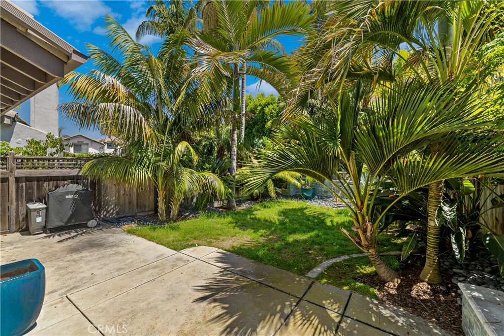 6332 Caminito Del Pastel