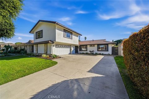 Photo of 5032 Galway Cir, Huntington Beach, CA 92649 (MLS # OC26032387)