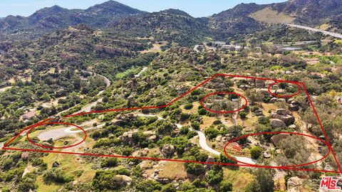 Photo of 22001 Santa Susana Pass Road, Chatsworth, CA 91311 (MLS # 26699453)