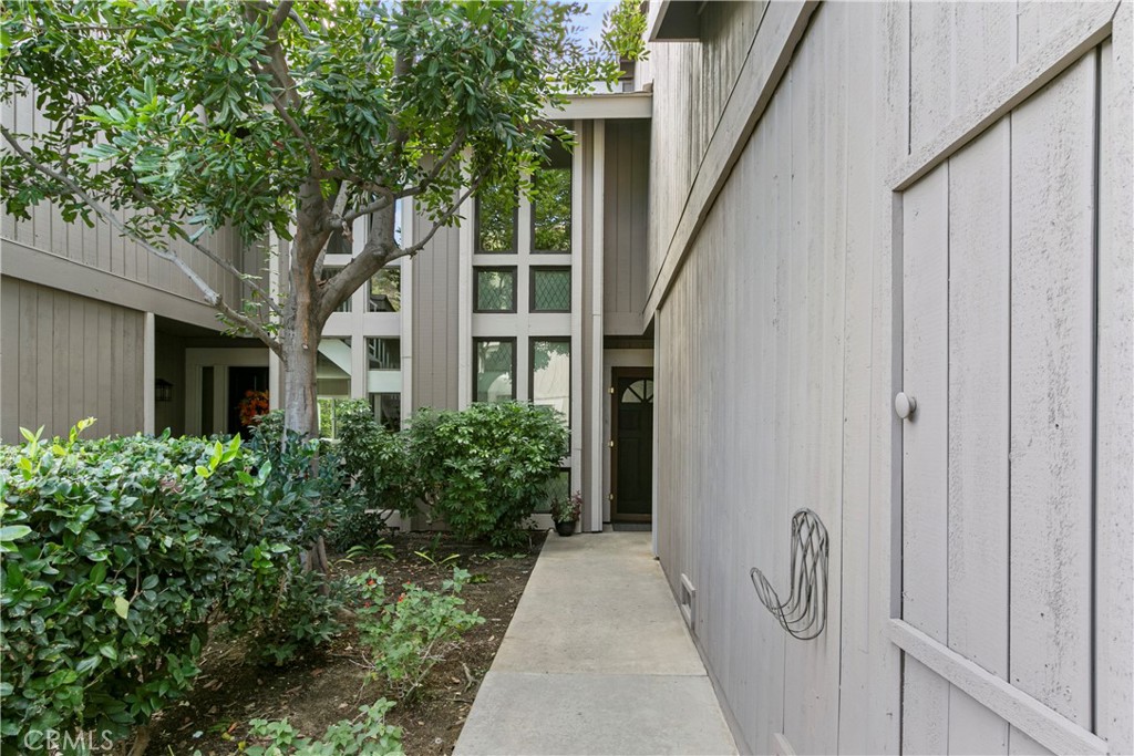 150 S Stonebrook Drive 2