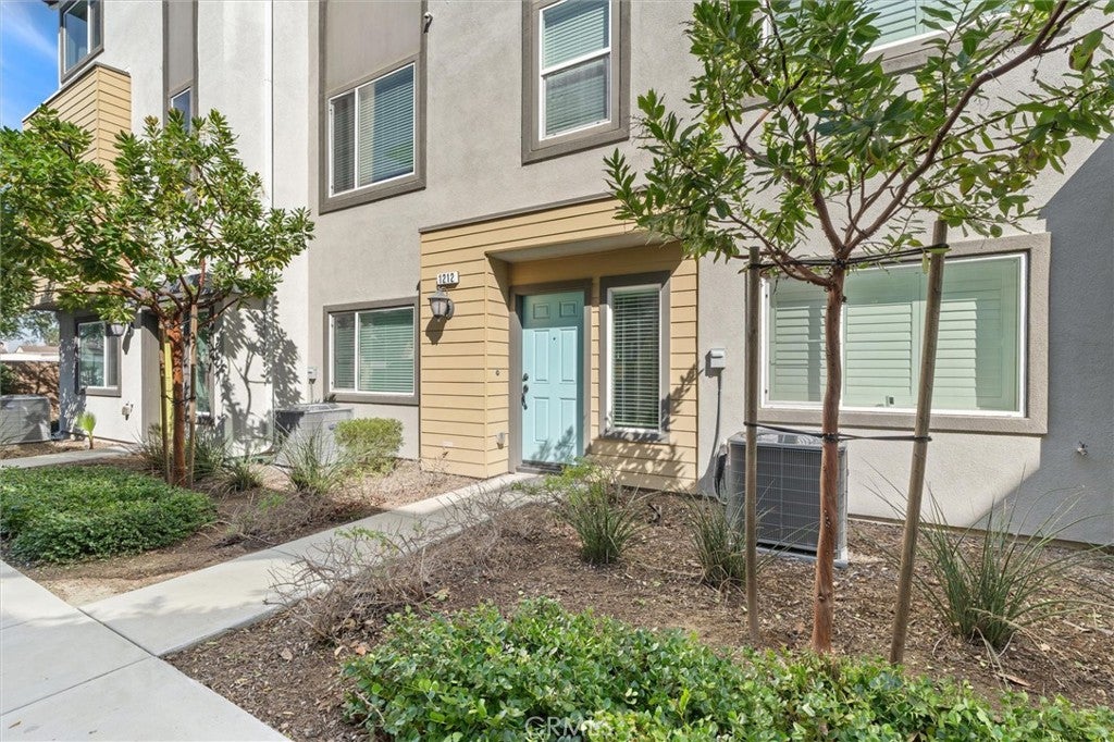 1212 Ironsides Lane, Harbor City CA 90710