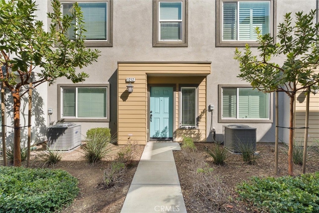 1212 Ironsides Lane