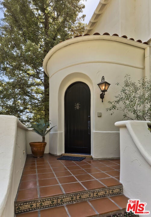 1701 Queens Court