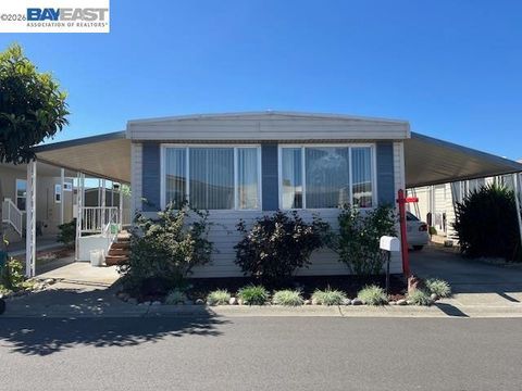 Photo of 1150 W Winton Ave Ave, Hayward, CA 94545 (MLS # 41127082)