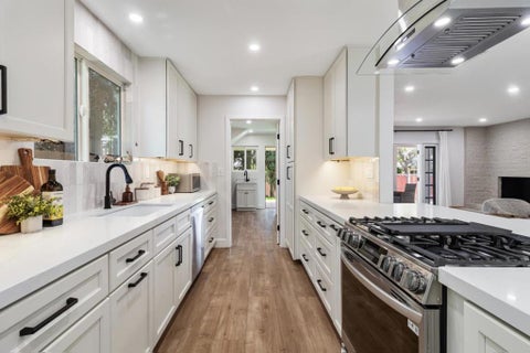 Tiny photo for 24022 Vanowen Street, West Hills, CA 91307 (MLS # ML82049194)