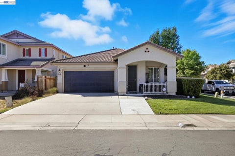 Photo of 3209 Beretania Way Way, Sacramento, CA 95834 (MLS # 41152653)