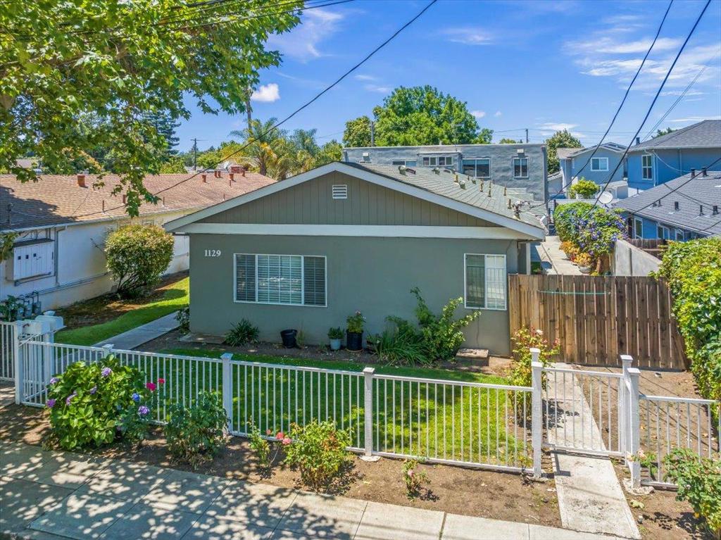 1129 Willow Road