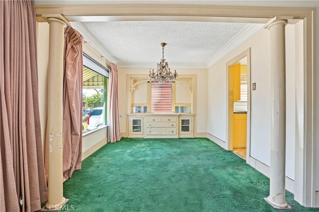1023 W 73rd