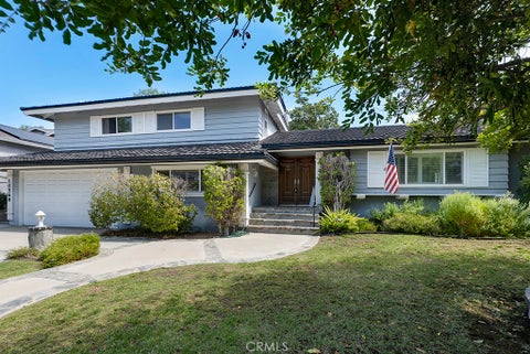 Photo of 10568 Des Moines AVE, Porter Ranch, CA 91326 (MLS # SR26202773)