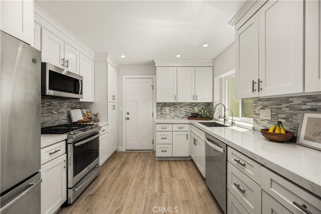 32 Acorn 15, Irvine CA 92604 - Photo 6