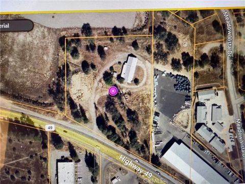 40163 Hwy 49 Oakhurst CA 93644