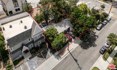 Photo of 24513 Walnut Street, Santa Clarita, CA 91321 (MLS # 26871431)