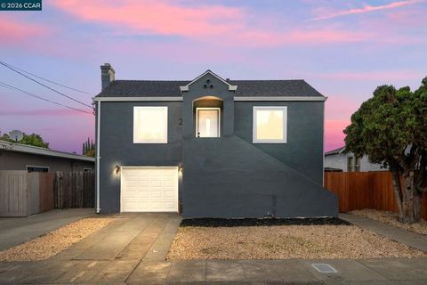 Photo of 220 Cassady St St, Vallejo, CA 94590 (MLS # 41131349)
