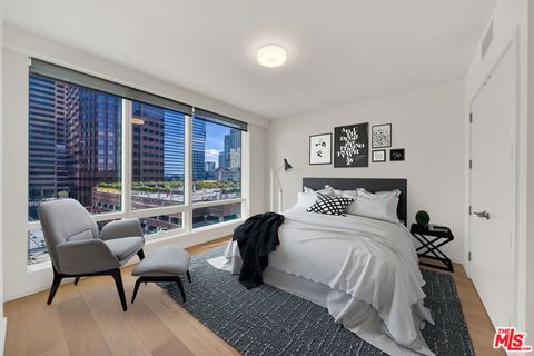 Photo of 877 Francisco Street #1121, Los Angeles, CA 90017 (MLS # 26659121)