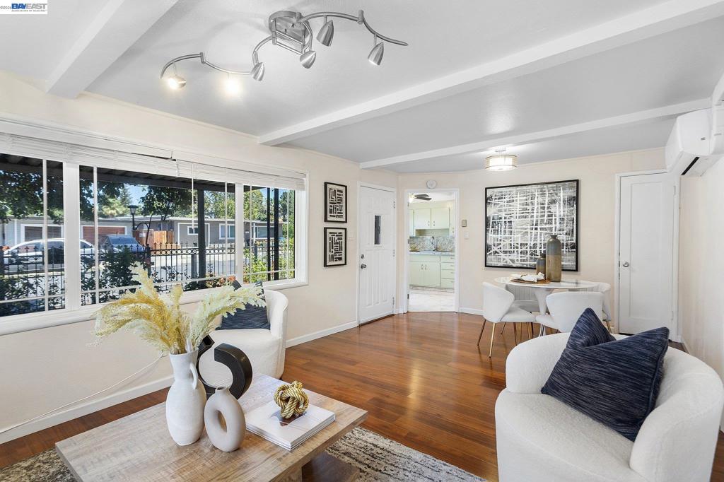 1691 Ashbury Dr