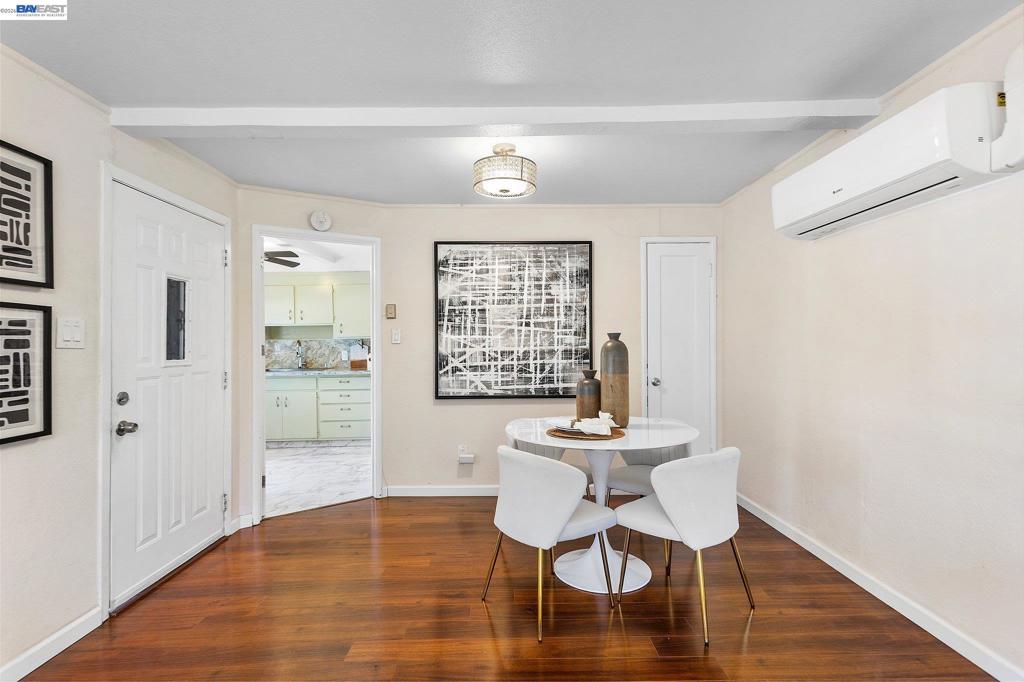 1691 Ashbury Dr