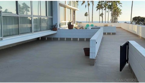 Photo of 1810 Avenida Del Mundo #106, Coronado, CA 92118 (MLS # 260023180SD)