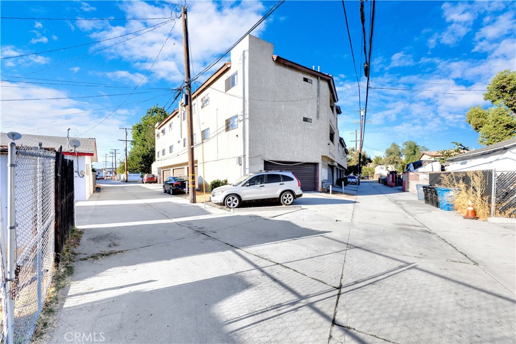 2121 El Paseo