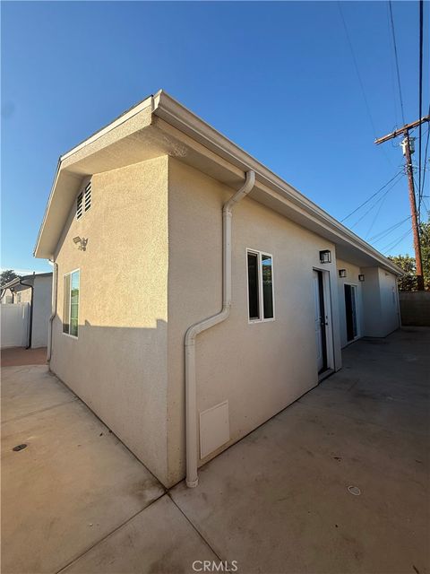 Photo of 7866 Clearfield ave, Panorama City, CA 91402 (MLS # SR25276103)