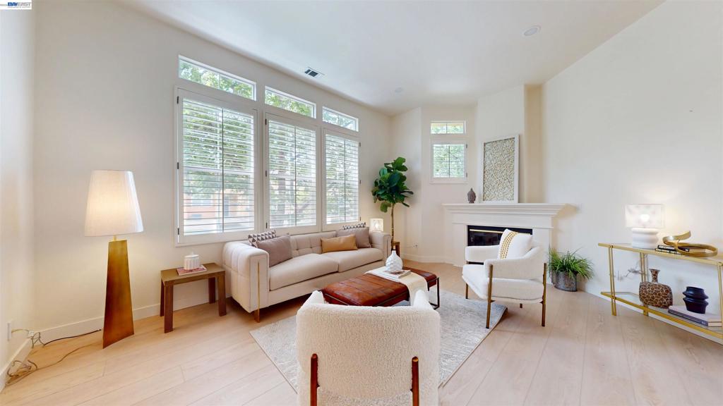 3412 Fitzsimmons Cmn