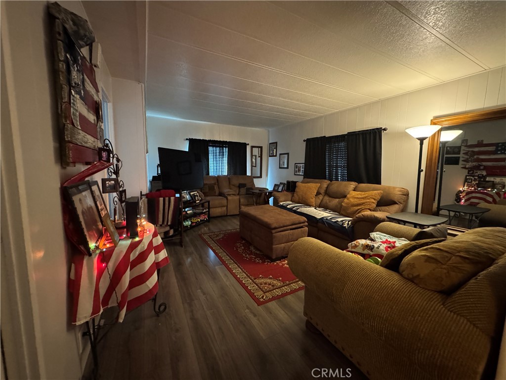 20683 Waalew Road B79