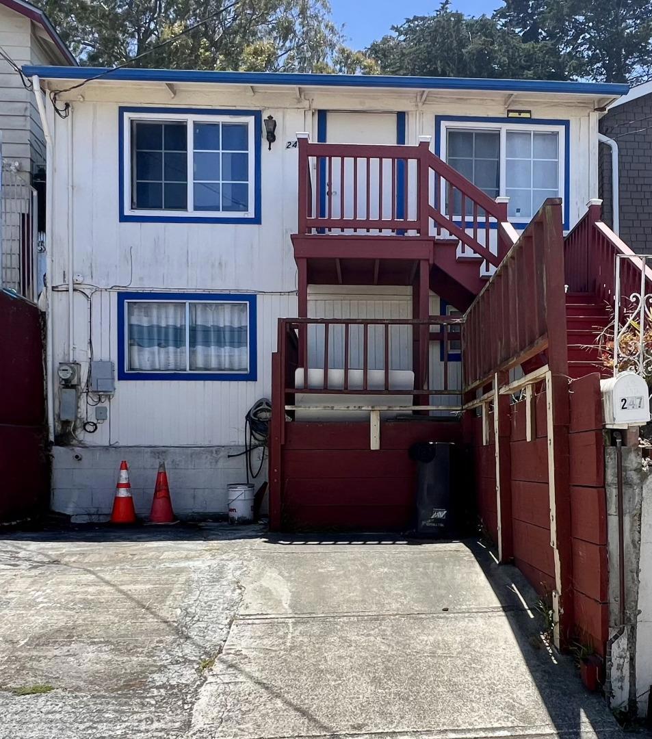 Great location for 1st time home buyers and investors. 2BD/1bath with 2 bonus rooms and 1 bathroom basement downstairs (unwarranted).