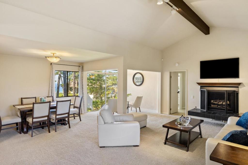 4 Ocean Pines Lane