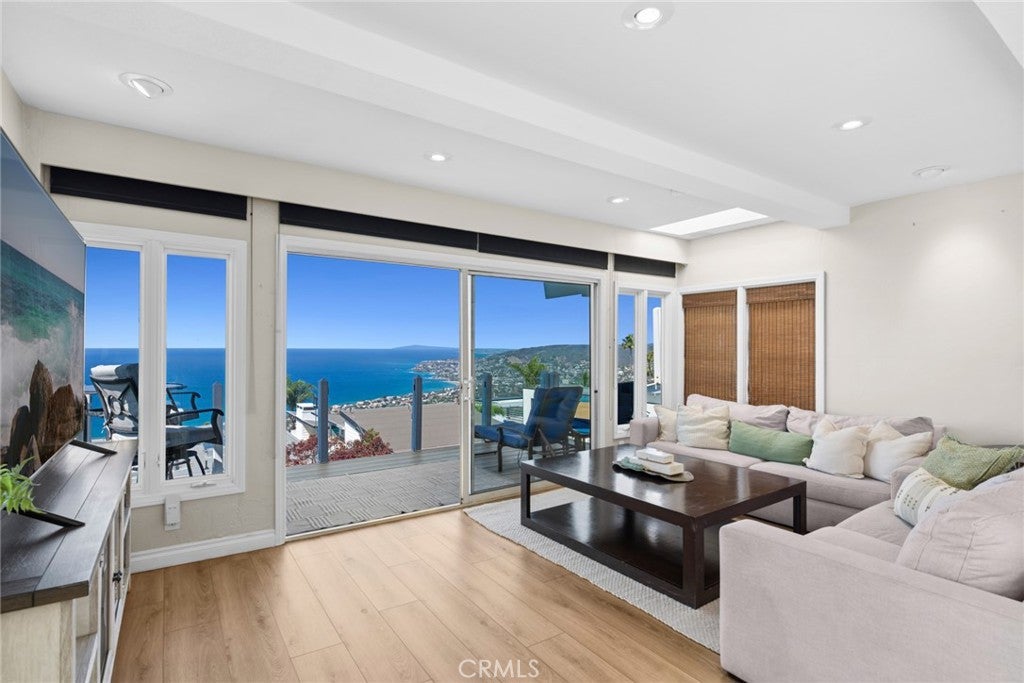 1091 La Mirada Street
