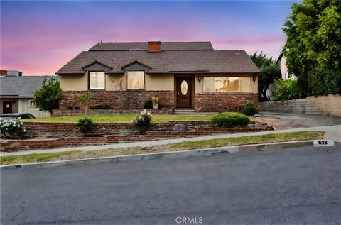 Photo of 633 Groton Drive, Burbank, CA 91504 (MLS # SR26080352)