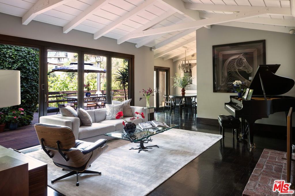 Photo of 6464 Bryn Mawr Drive, Los Angeles, CA 90068 (MLS # 25609649)