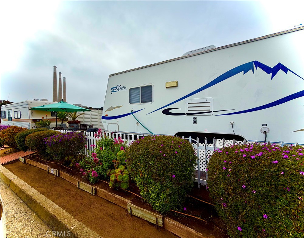 233 Surf Street 6