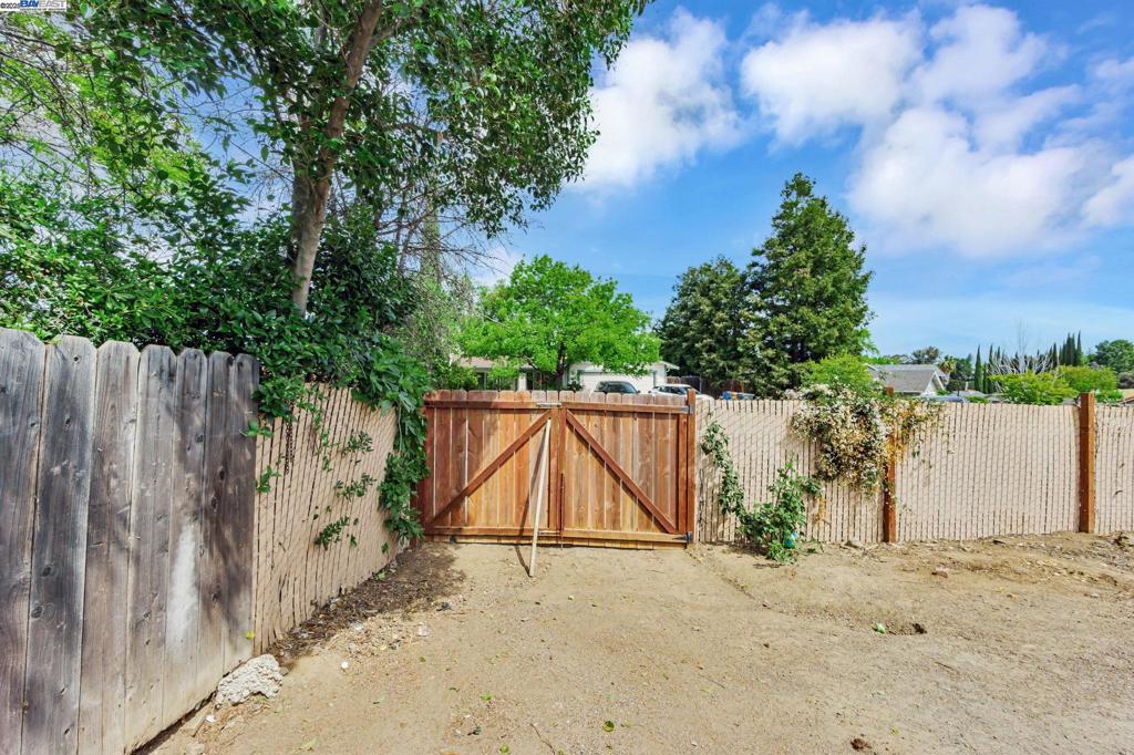 CONTRA LOMA - Residential