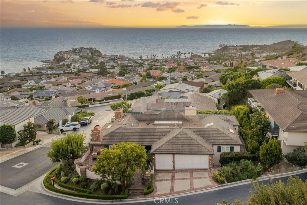 Photo of 1109 Emerald Bay, Laguna Beach, CA 92651 (MLS # LG26231139)