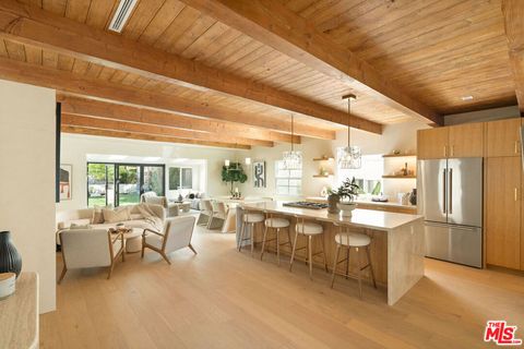 Photo of 2933 Glenn Avenue, Santa Monica, CA 90405 (MLS # 25618051)