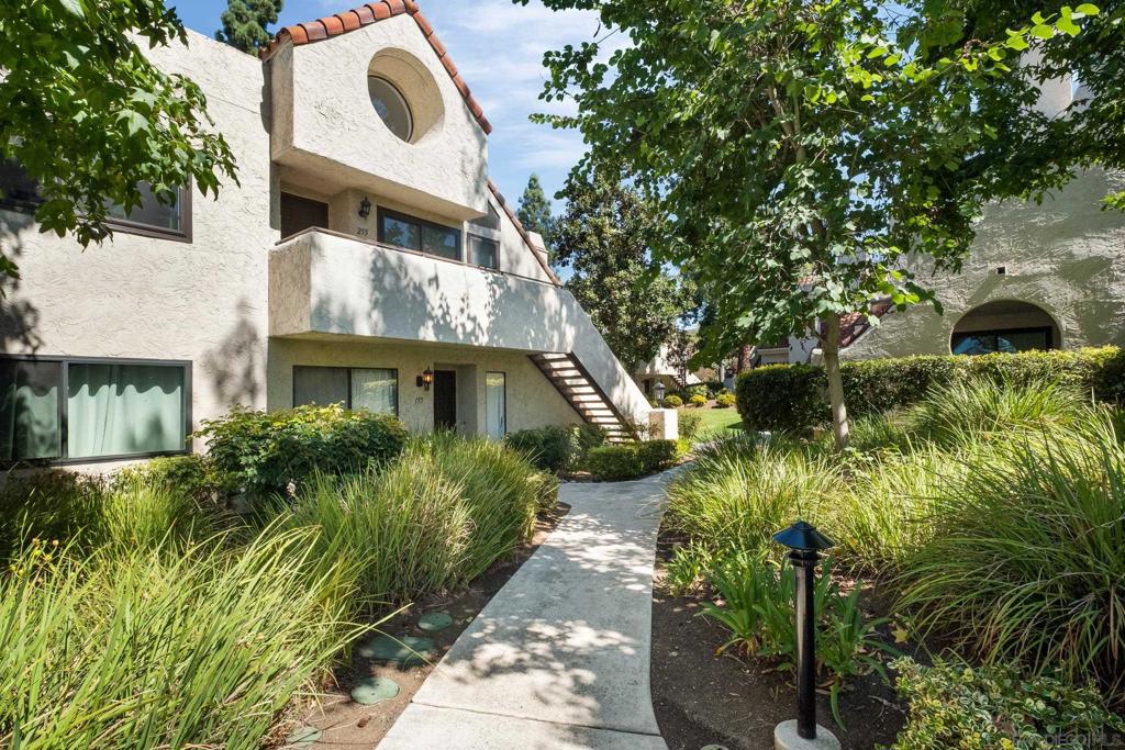 17885 Caminito Pinero 255