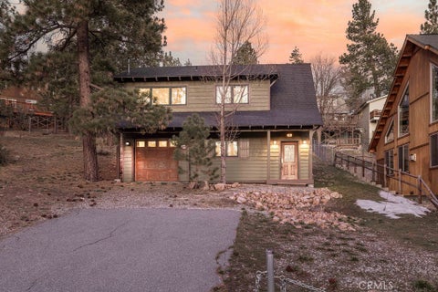 Photo of 505 Lakewood Lane, Big Bear Lake, CA 92315 (MLS # IG26227180)