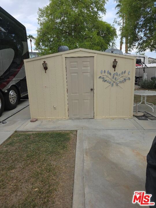 84136 Avenue 44 181