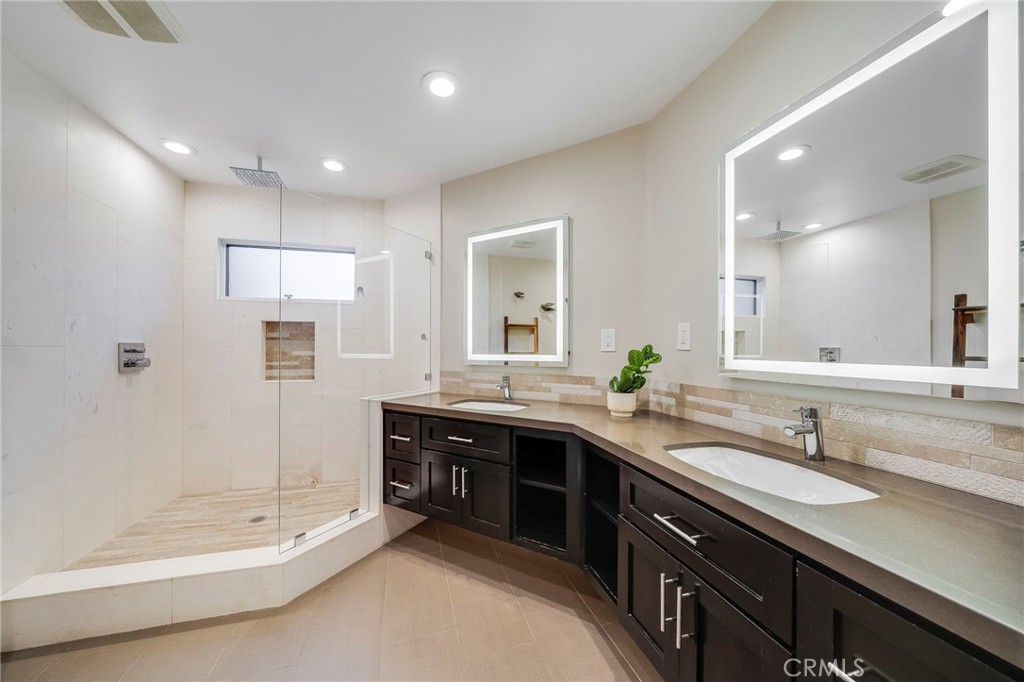 The Village (VIL) - Residential Lease