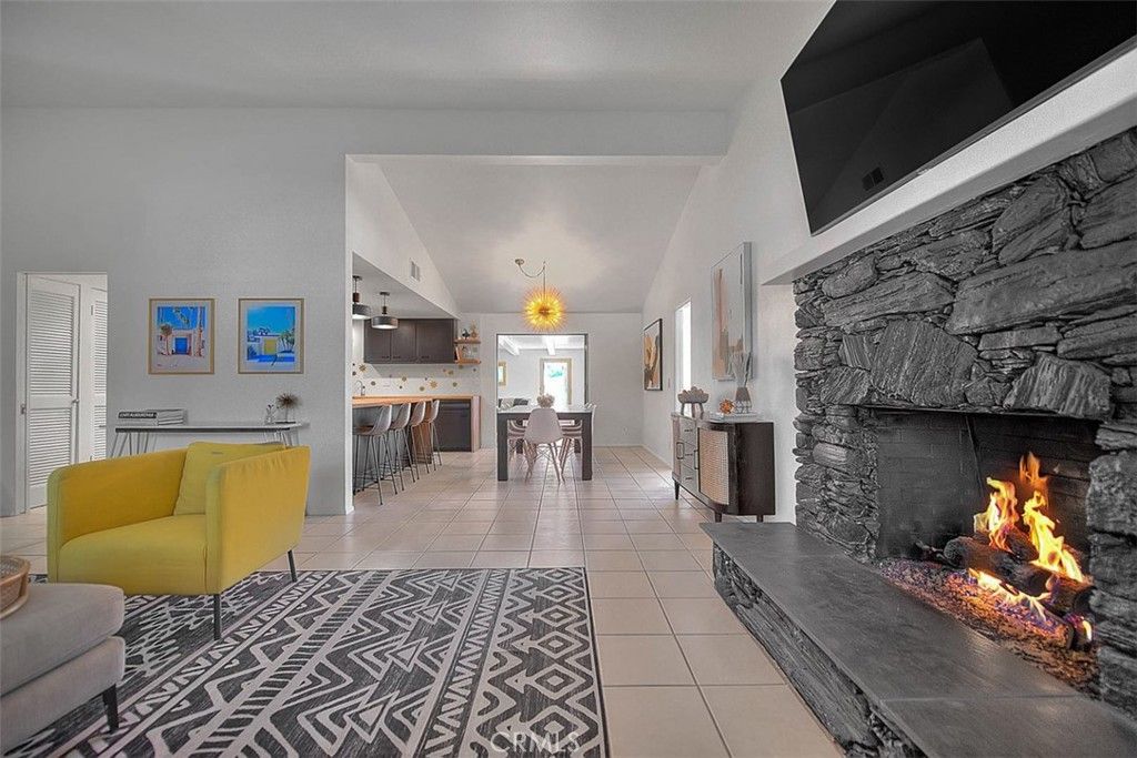 Photo of 1261 Linda Vista Rd, Palm Springs, CA 92262 (MLS # CV26002001)