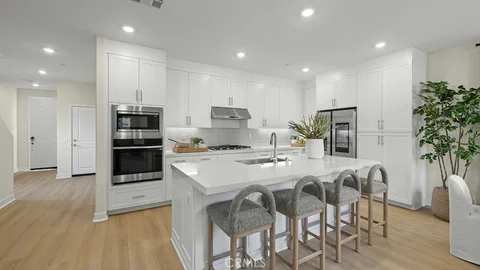 MLS: OC26214061