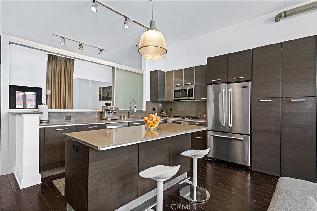 13320 Beach 203