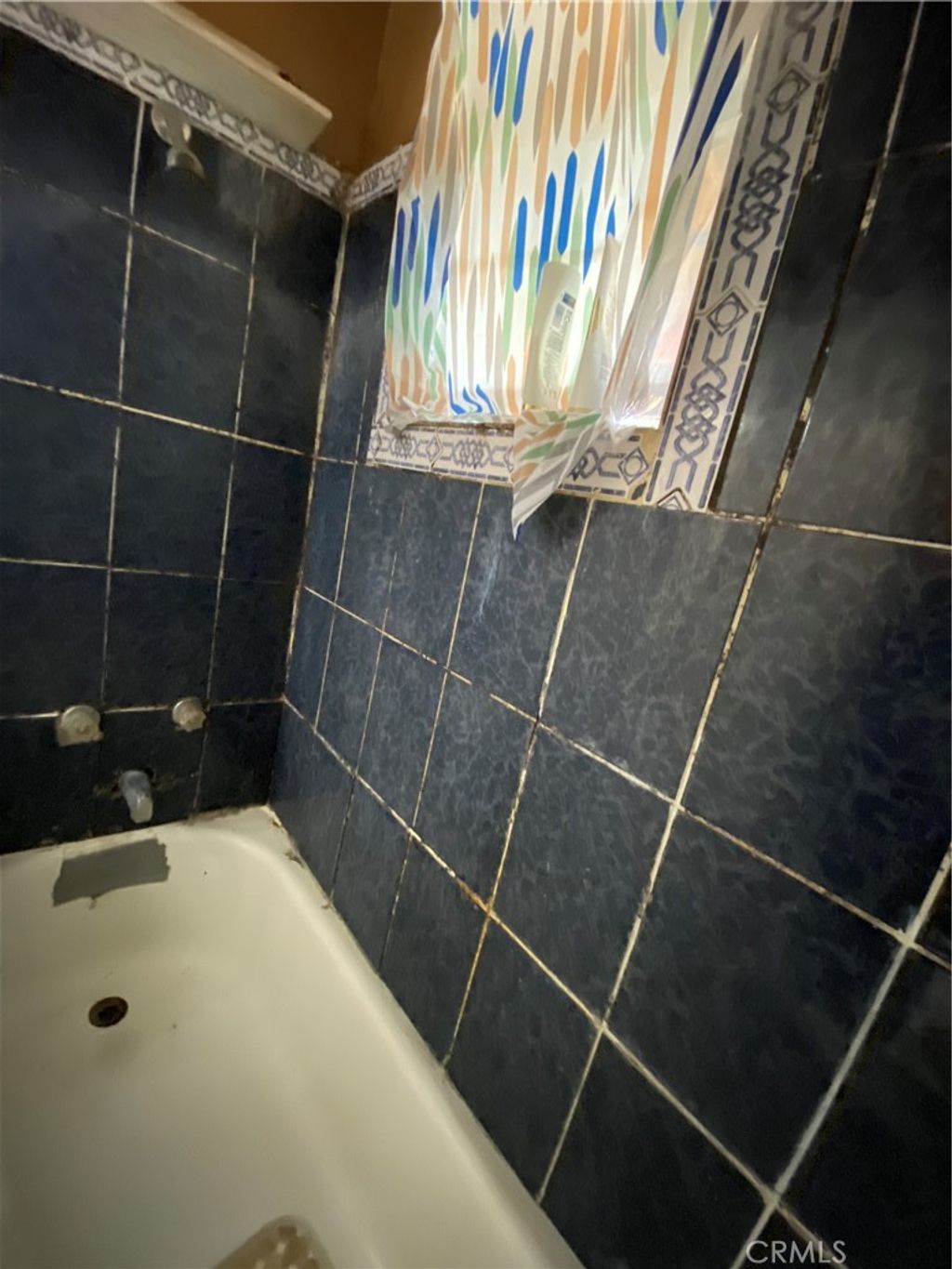listing image 130720430285561558490